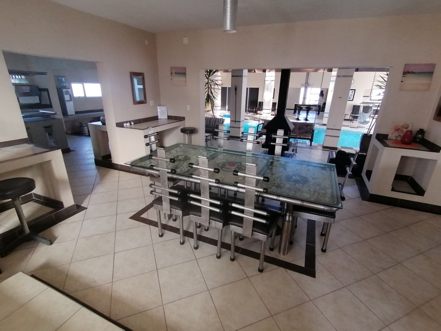 5 Bedroom Property for Sale in Bettys Bay Western Cape